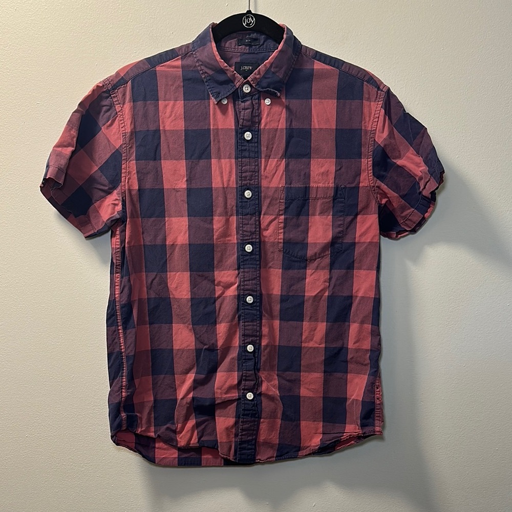 🩵J. Crew Men’s Faded Red and Blue Buffalo Plaid Short Sleeve Button Shirt Size M